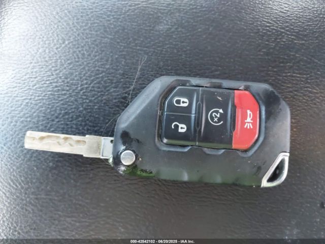 2021 JEEP GLADIATOR 1C6HJTFGXML534303 Photo 10