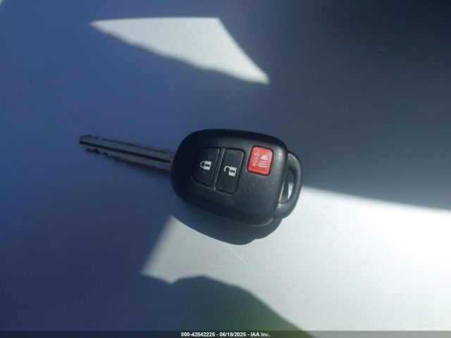 2012 TOYOTA PRIUS C JTDKDTB3XC1526494 Photo 10