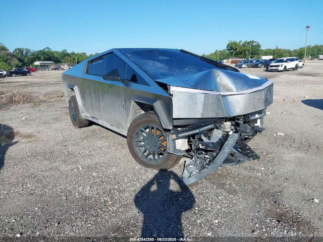 2025 TESLA CYBERTRUCK 7G2CEHED1SA058416 Photo 0