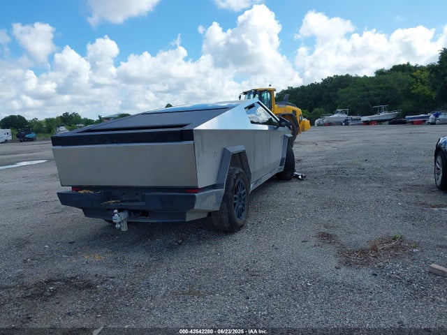 2025 TESLA CYBERTRUCK 7G2CEHED1SA058416 Photo 3