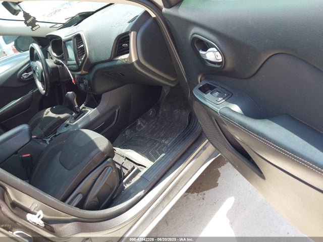 1C4PJLCBXGW265431 Jeep 2016