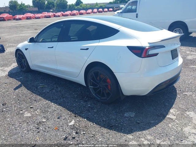 2024 TESLA MODEL 3 5YJ3E1ET4RF783457 Photo 2
