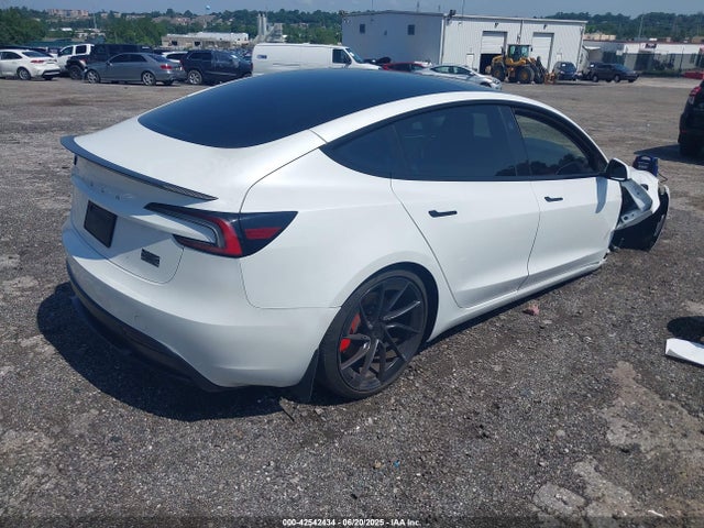 2024 TESLA MODEL 3 5YJ3E1ET4RF783457 Photo 3