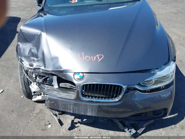 BMW 320i 2018 WBA8A9C52JAD27846 Image 10