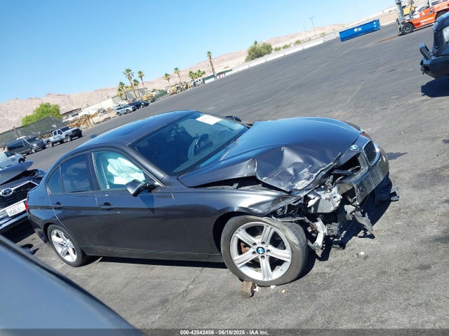 BMW 320i 2018 WBA8A9C52JAD27846 Image 12