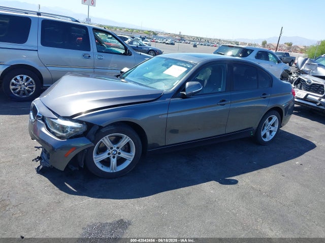 BMW 320i 2018 WBA8A9C52JAD27846 Image 13