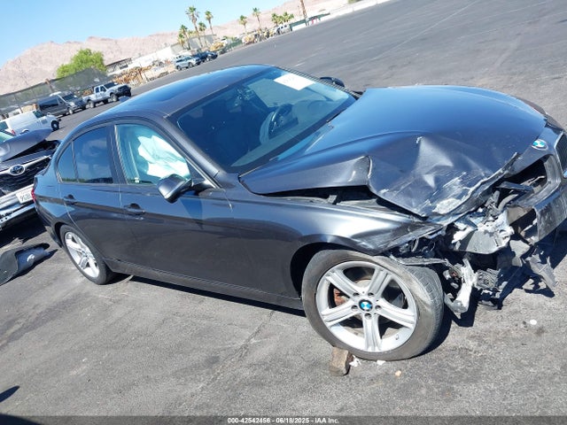 BMW 320i 2018 WBA8A9C52JAD27846 Image 16