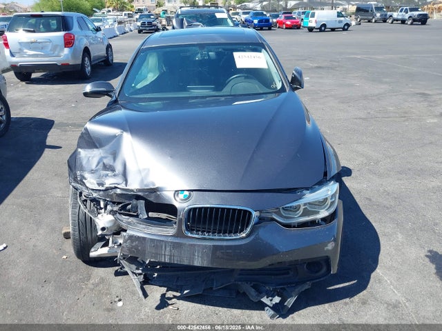 BMW 320i 2018 WBA8A9C52JAD27846 Image 6