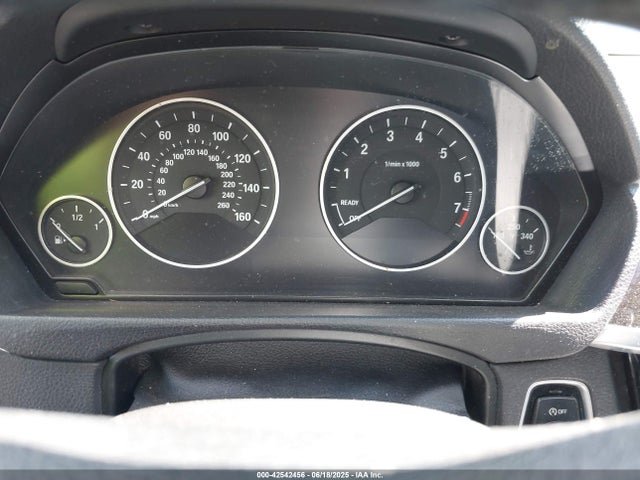 BMW 320i 2018 WBA8A9C52JAD27846 Image 7