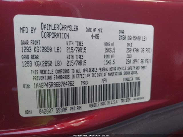 2006 CHRYSLER TOWN & COUNTRY 1A4GP45R96B704262 Photo 8