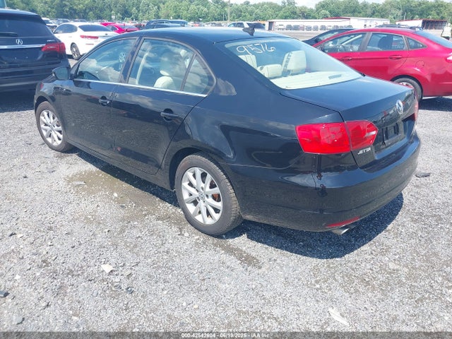 3VWD17AJ4EM429576 Volkswagen Jetta