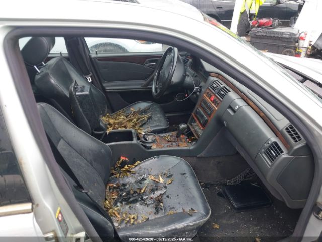 2001 MERCEDES-BENZ E 430 WDBJF70J21X061054 Photo 4