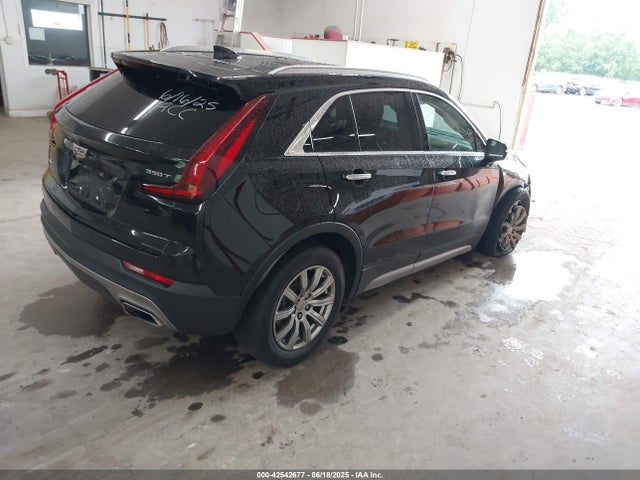 2021 CADILLAC XT4 1GYFZDR40MF080491 Photo 3