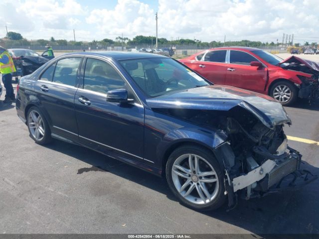 2014 MERCEDES-BENZ C 250 WDDGF4HB3EA967462