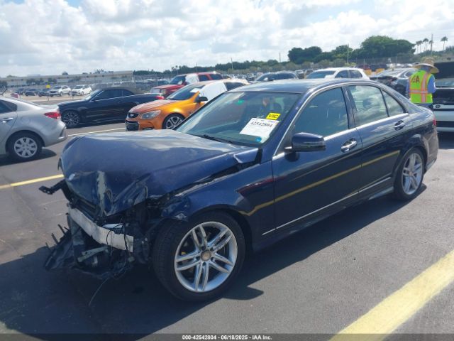 2014 MERCEDES-BENZ C 250 WDDGF4HB3EA967462 Photo 1