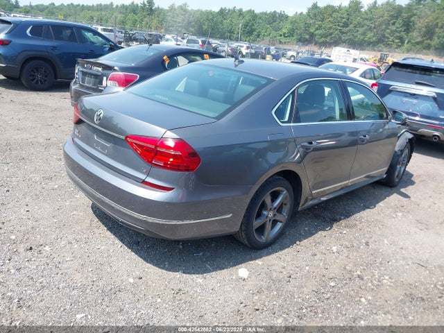 Volkswagen Passat 2016 1VWBT7A36GC024813 Image 4