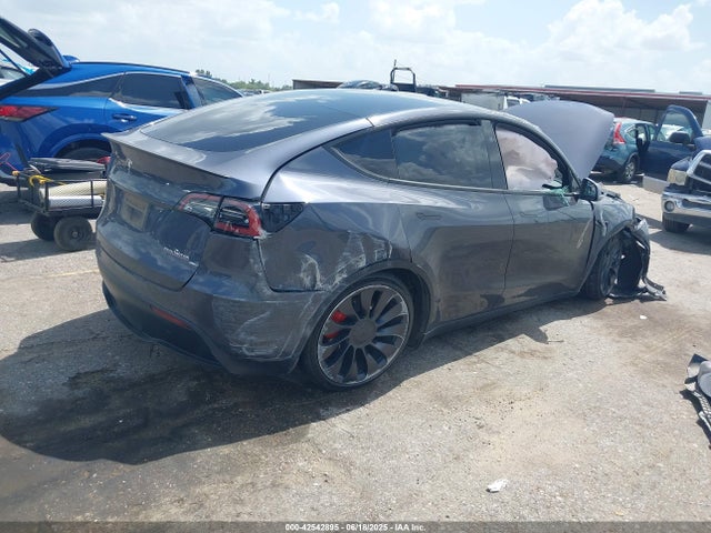 2023 TESLA MODEL Y 7SAYGDEF9PF940492 Photo 3