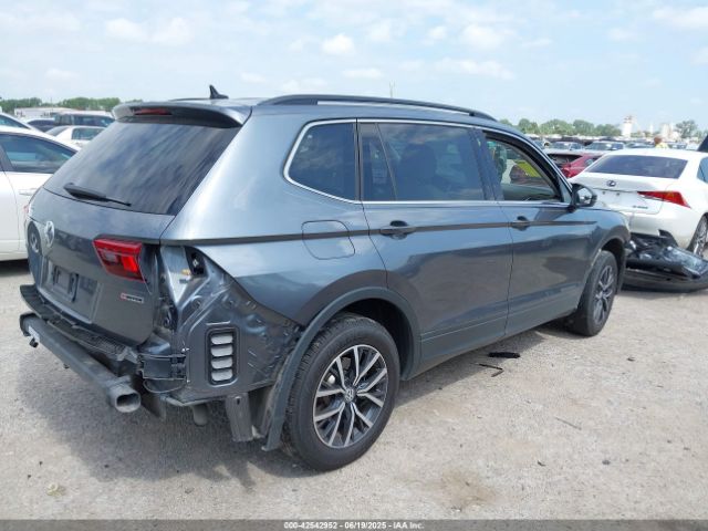 2019 VOLKSWAGEN TIGUAN 3VV2B7AX5KM181007 Photo 3
