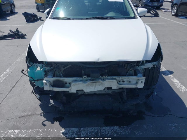 JM1BM1W76E1129580 Mazda pe