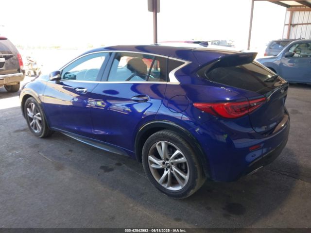 2017 INFINITI QX30 SJKCH5CP7HA033365 Photo 2