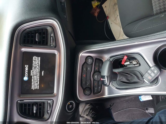 2C3CDZBT1GH125712 Dodge 2016