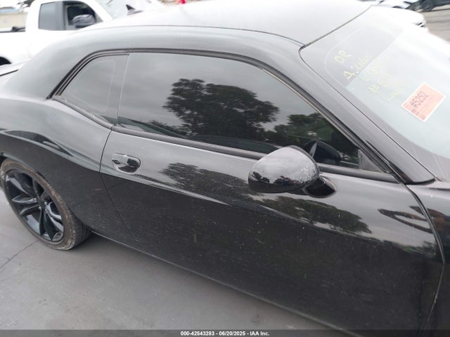 2C3CDZBT1GH125712 Dodge 2016