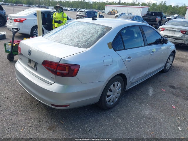 3VW267AJ2GM298451 Volkswagen Jetta