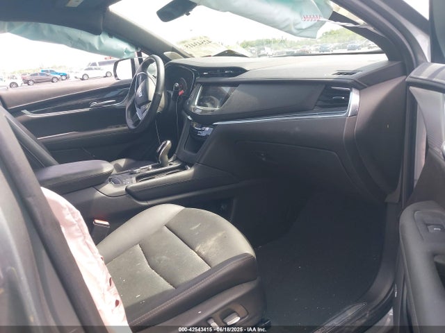 2023 CADILLAC XT5 1GYKNCRS7PZ196146 Photo 4