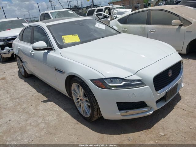 2016 JAGUAR XF SAJBE4BV6GCY09619 Photo 0