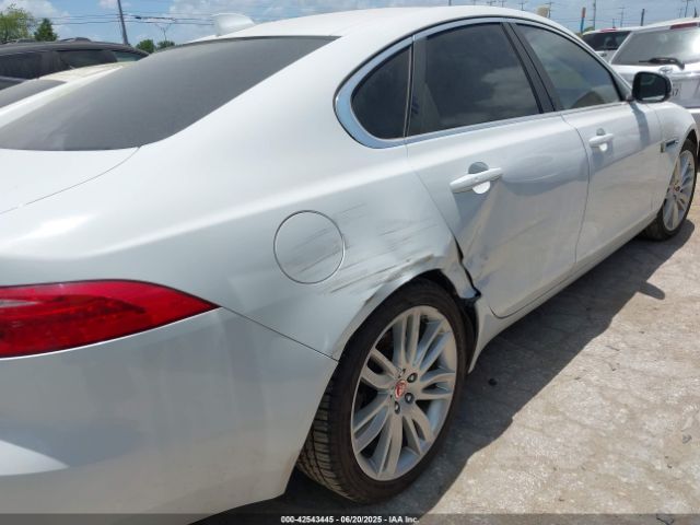 2016 JAGUAR XF SAJBE4BV6GCY09619 Photo 5