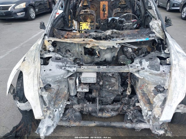 5YJ3E1EB5NF263687 Tesla 2022