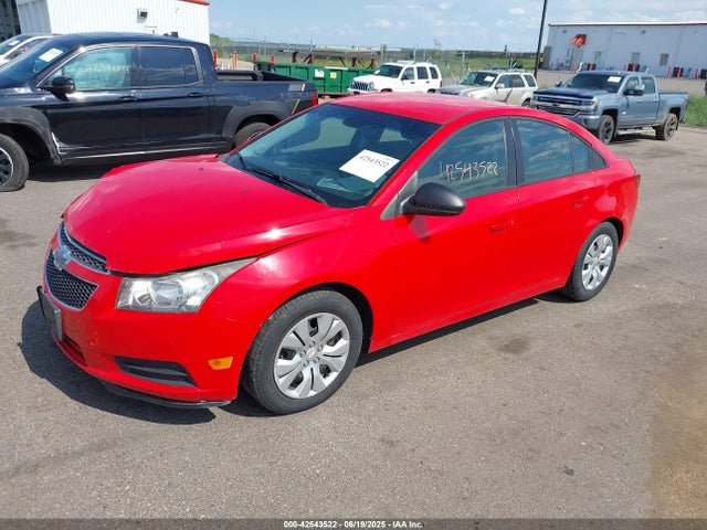 Chevrolet luw 2014 1G1PA5SH2E7179693 Image 2