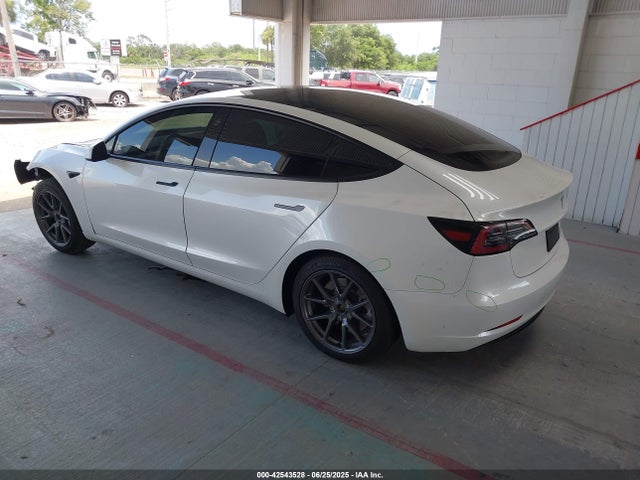 2023 TESLA MODEL 3 5YJ3E1EAXPF606178 Photo 2