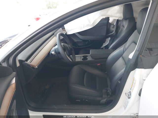 2023 TESLA MODEL 3 5YJ3E1EAXPF606178 Photo 4