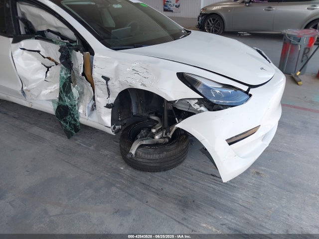 2023 TESLA MODEL 3 5YJ3E1EAXPF606178 Photo 5