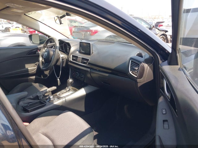 3MZBM1U70FM130485 Mazda pe