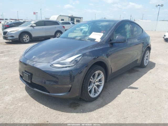 2024 TESLA MODEL Y 7SAYGAEEXRF066758 Photo 1