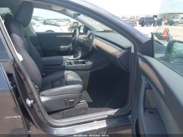 2024 TESLA MODEL Y 7SAYGAEEXRF066758 Photo 4