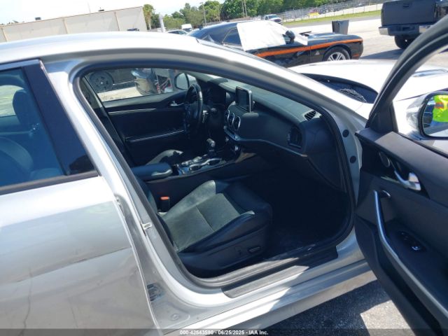 2018 KIA STINGER KNAE15LA5J6035665 Photo 4