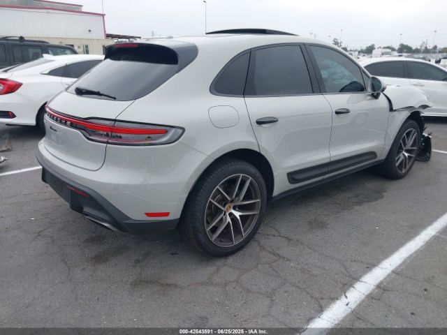 2024 PORSCHE MACAN WP1AA2A59RLB11180 Photo 3