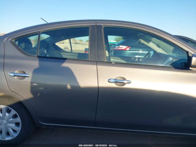 3N1CN7AP0GL894732 Nissan 2016