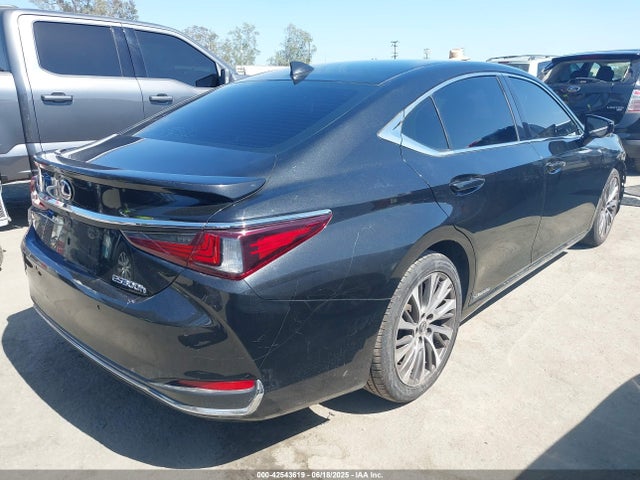 58AB21B17KU002892 Lexus a25a-fxs, 3nm