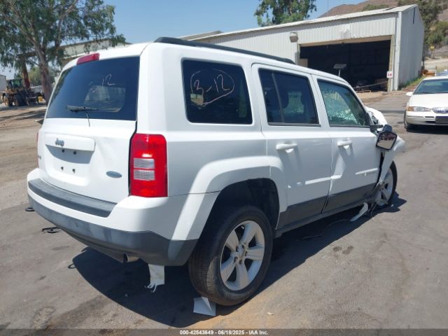 1C4NJRFB4ED549734 Jeep 2014