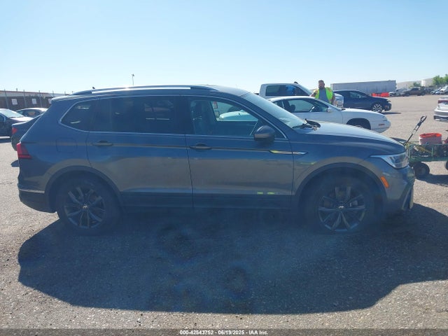 Volkswagen Tiguan 2022 3VV2B7AX6NM166133 Image 13