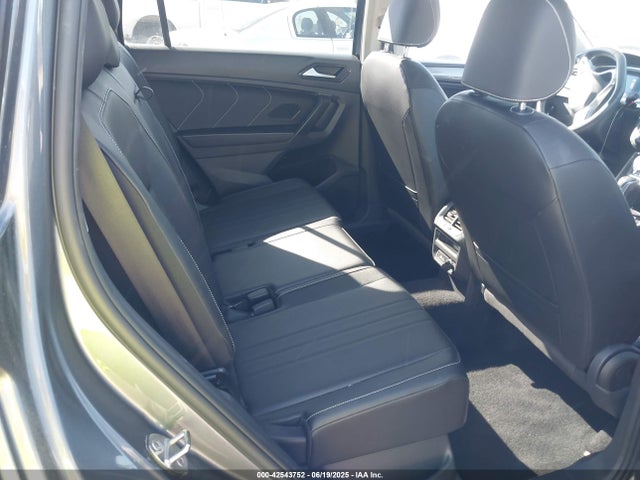 Volkswagen Tiguan 2022 3VV2B7AX6NM166133 Image 8