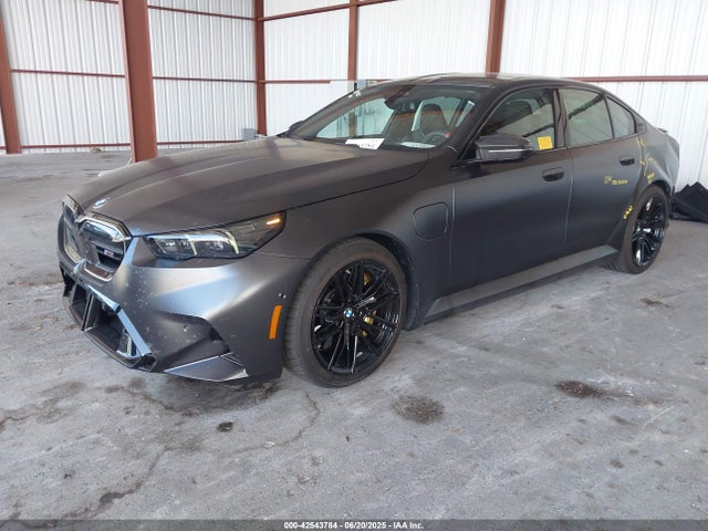 BMW M5 2025 WBS83FK04SCU11874 Image 2