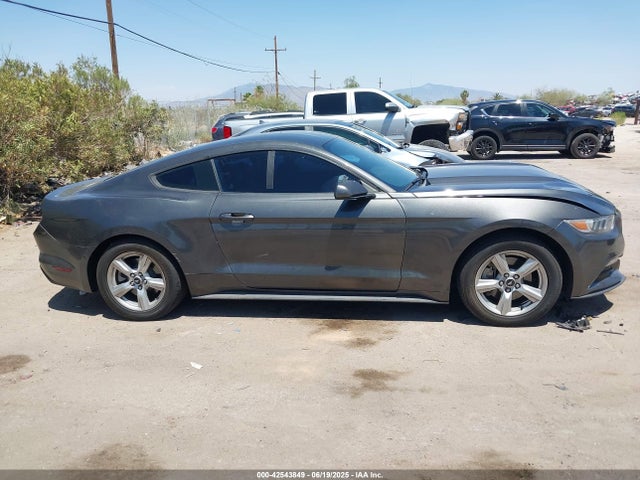 1FA6P8AM5G5303767 Ford 2016
