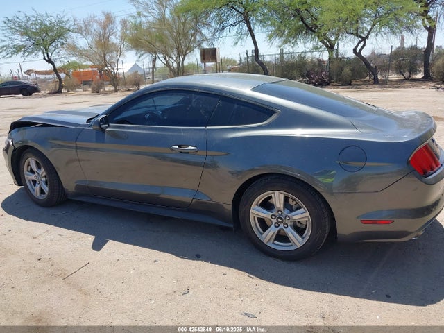 1FA6P8AM5G5303767 Ford 2016