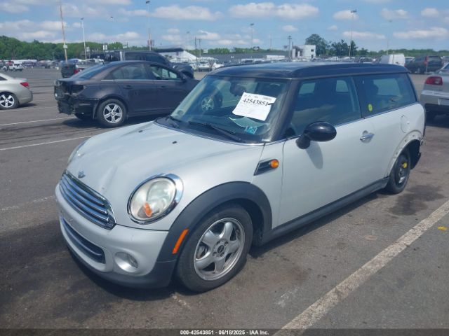 2011 MINI COOPER CLUBMAN WMWZF3C55BTX81658 Photo 1