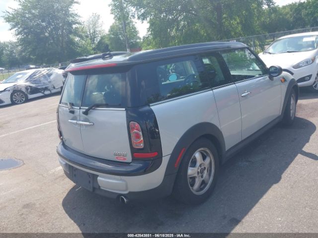 2011 MINI COOPER CLUBMAN WMWZF3C55BTX81658 Photo 3